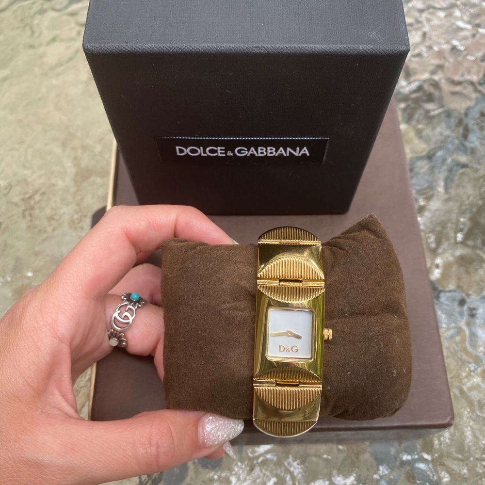 Dolce & Gabbana Gold Bracelet Watch - Picture 3 of 14